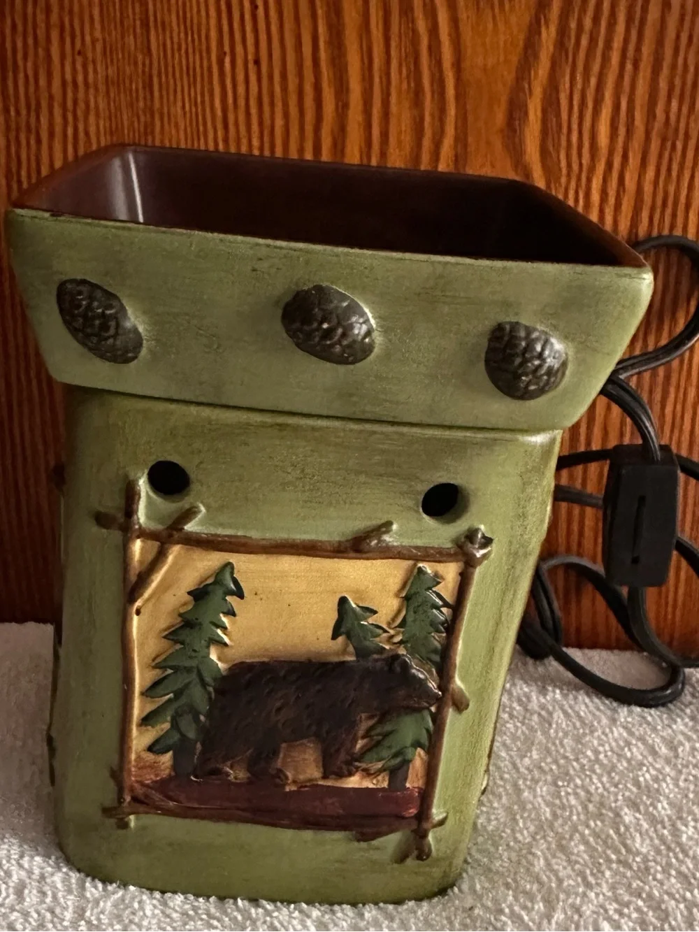 Scentsy Lodge Wax Warmer Moose Bear Fish Pine Rustic Cabin w/ Bulb Retired